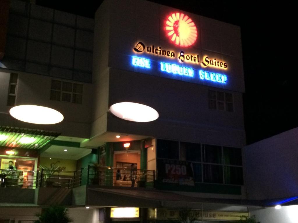 Cebu Dulcinea Hotel And Suites-Mactan Airport Hotel Lapu-Lapu City Esterno foto