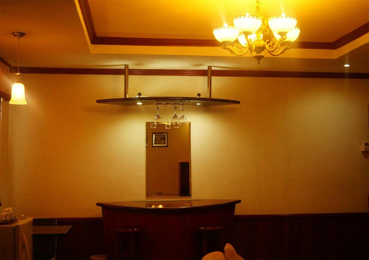 Cebu Dulcinea Hotel And Suites-Mactan Airport Hotel Lapu-Lapu City Esterno foto